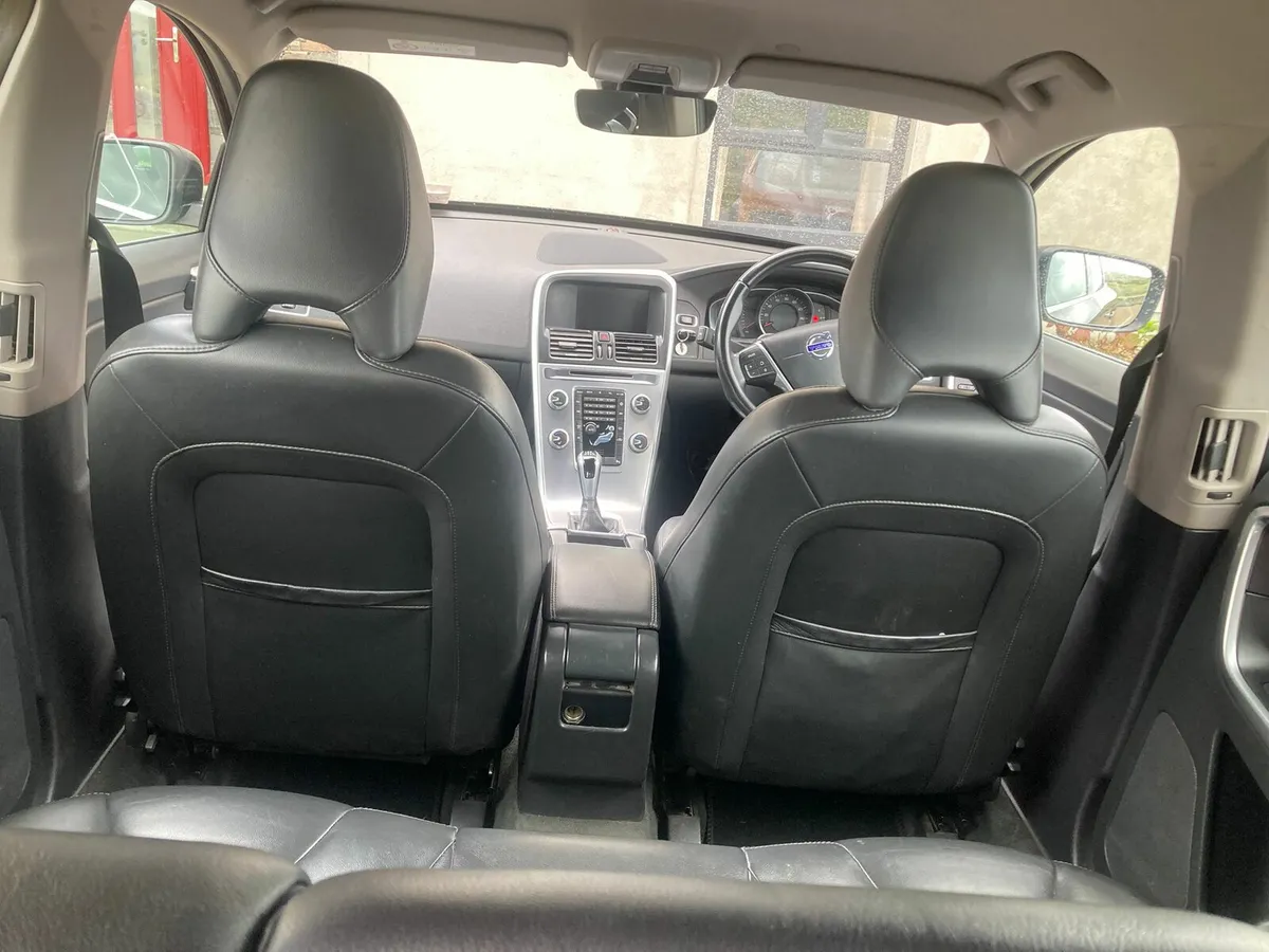172 Volvo xc60 - Image 4