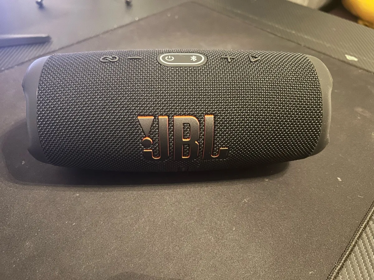JBL Charge 5 Speaker Brand New + Charging Cable - Image 2