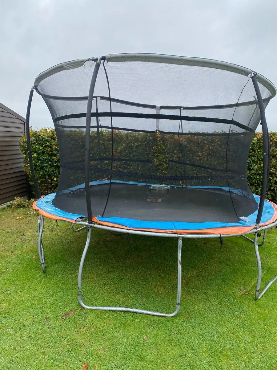 Trampoline