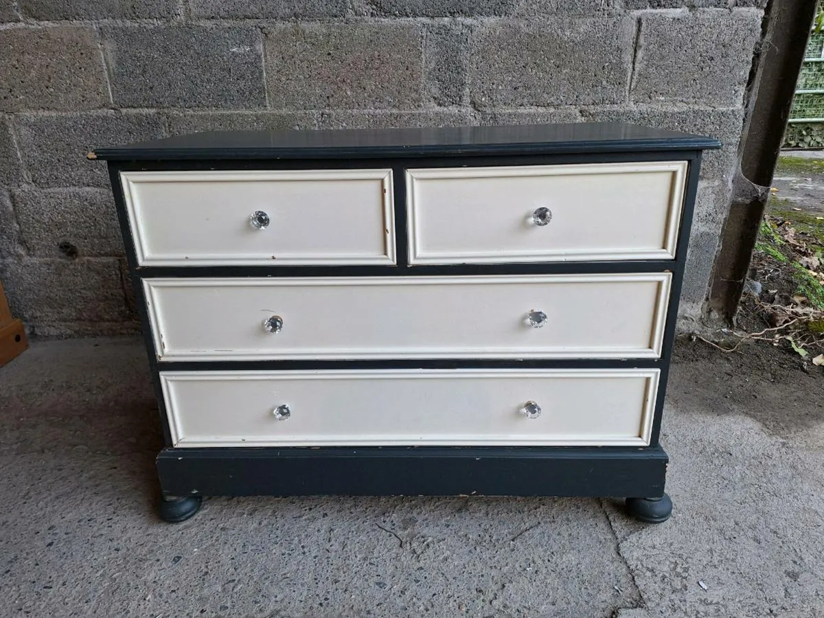 Dresser (DELIVERY) - Image 1