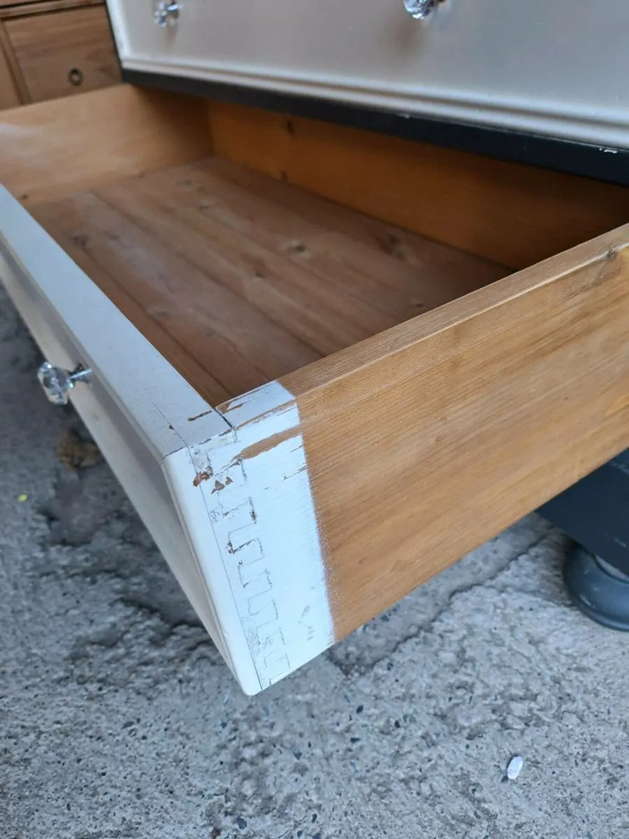 Dresser (DELIVERY) - Image 3