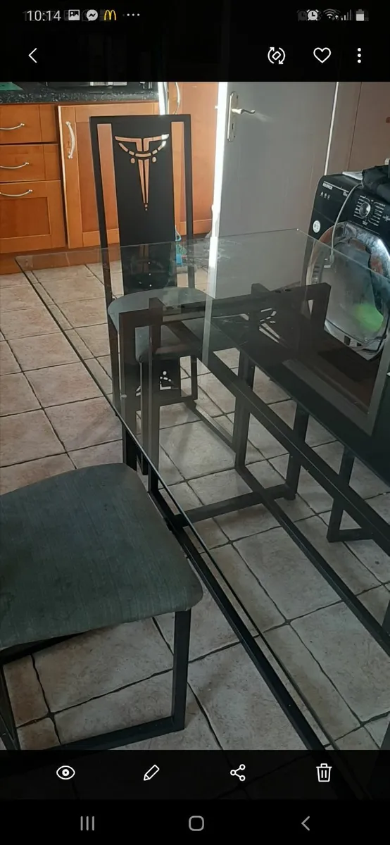 Table & 6 chairs - Image 2