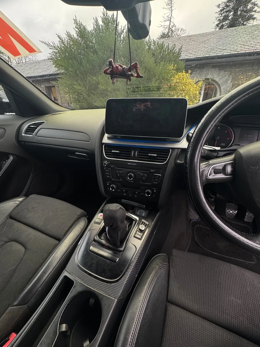 Audi A4 2010 - Image 1