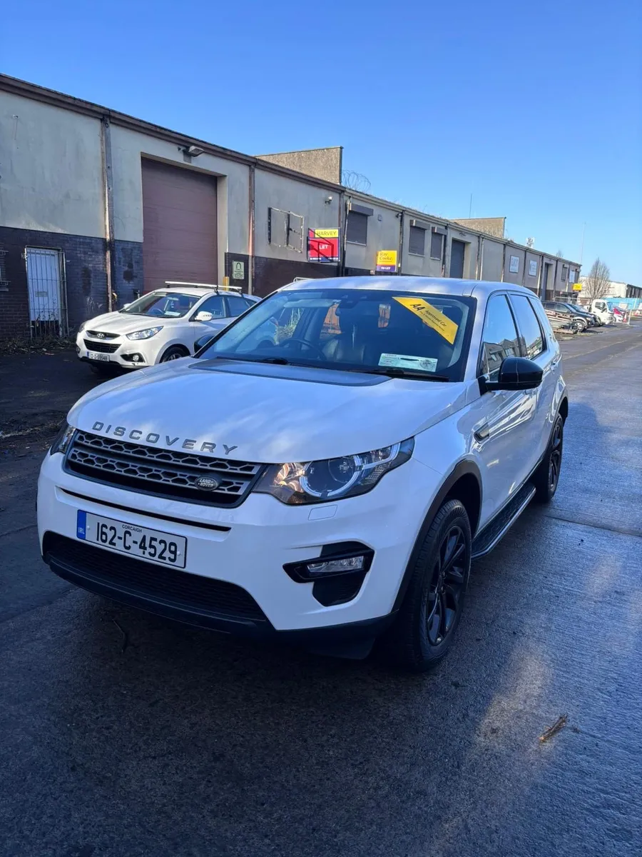 Land Rover Discovery Sport - Image 1