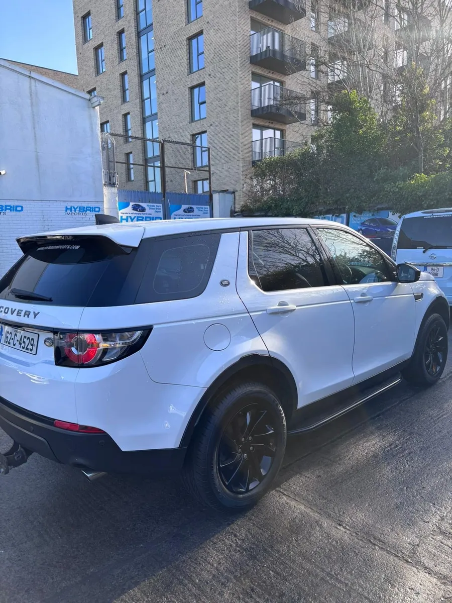 Land Rover Discovery Sport - Image 4