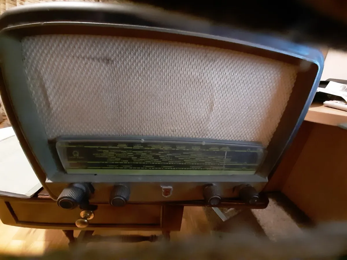 Vintage Philips Radio very old - Image 2