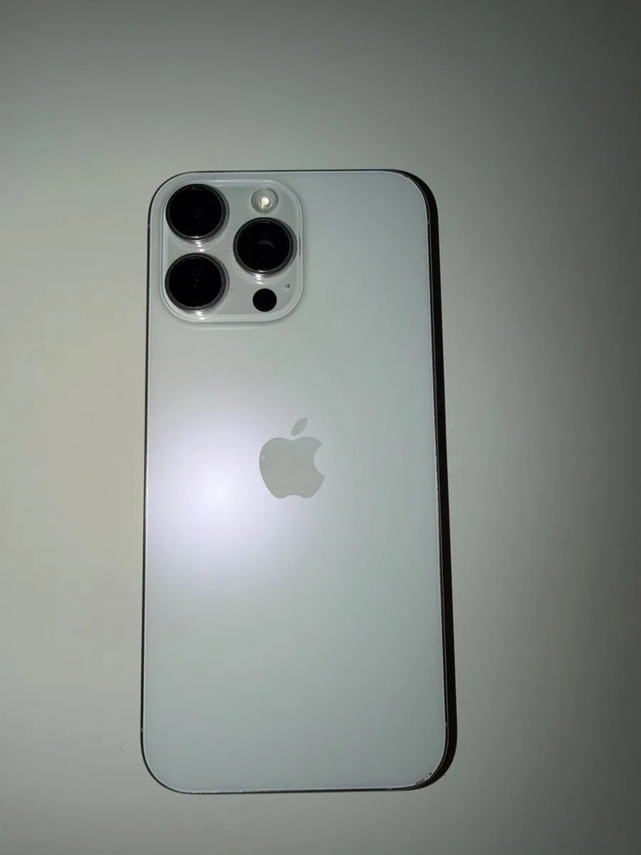 iPhone 16 pro max - Image 1