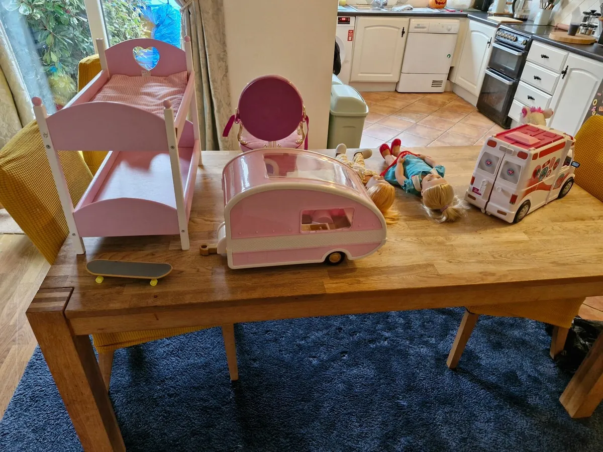 Barbie  care clinic,lori bump  beds,our generation - Image 3