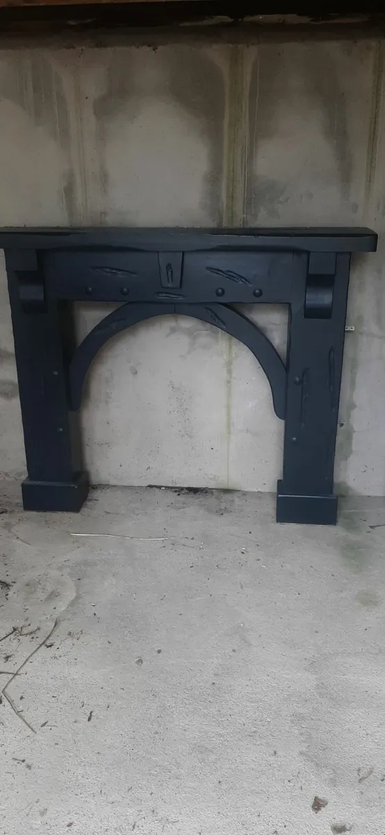 Mantlepiece wooden - Image 1