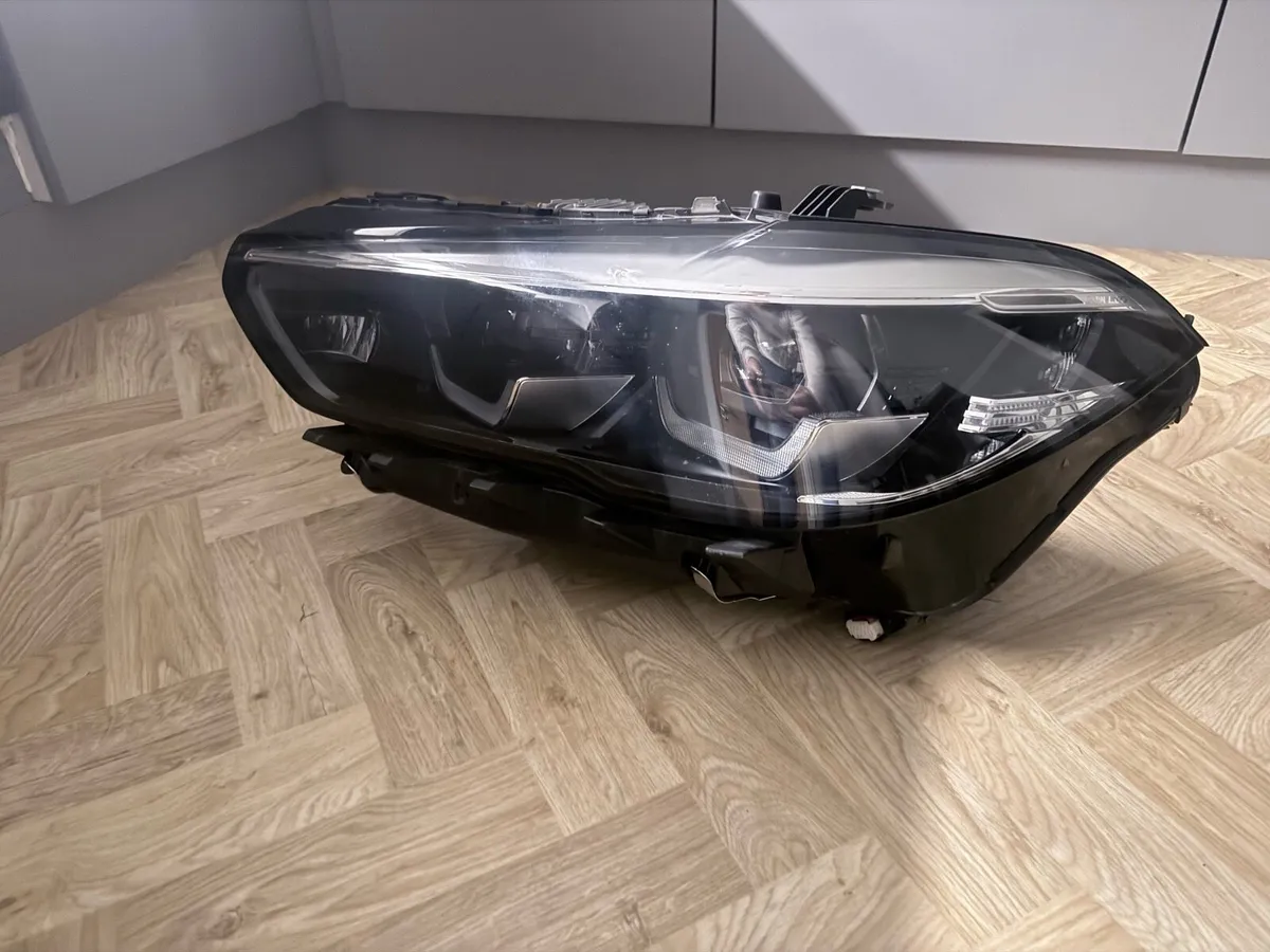 BMW X5 G05 Headlights - Image 3