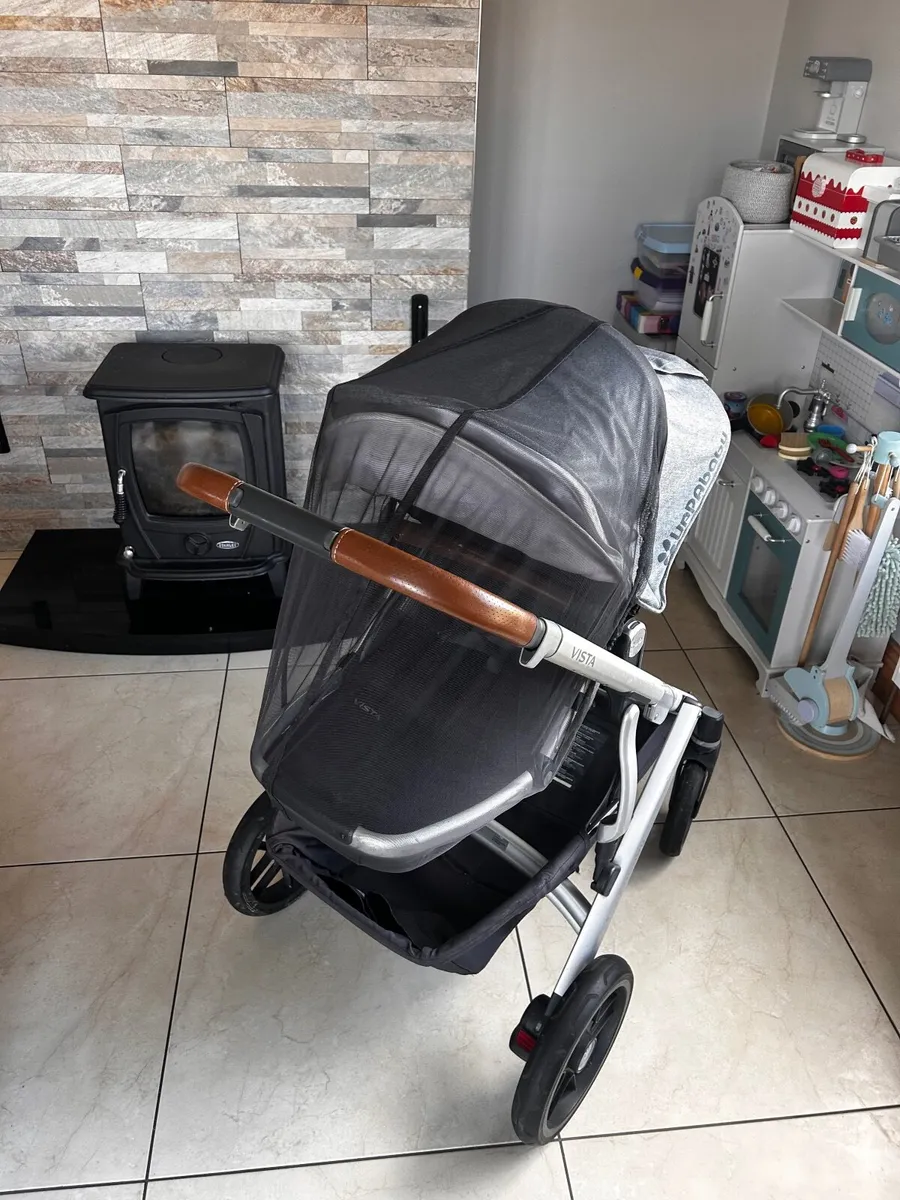 Uppababy Pram Top and Toddler seat - Image 4