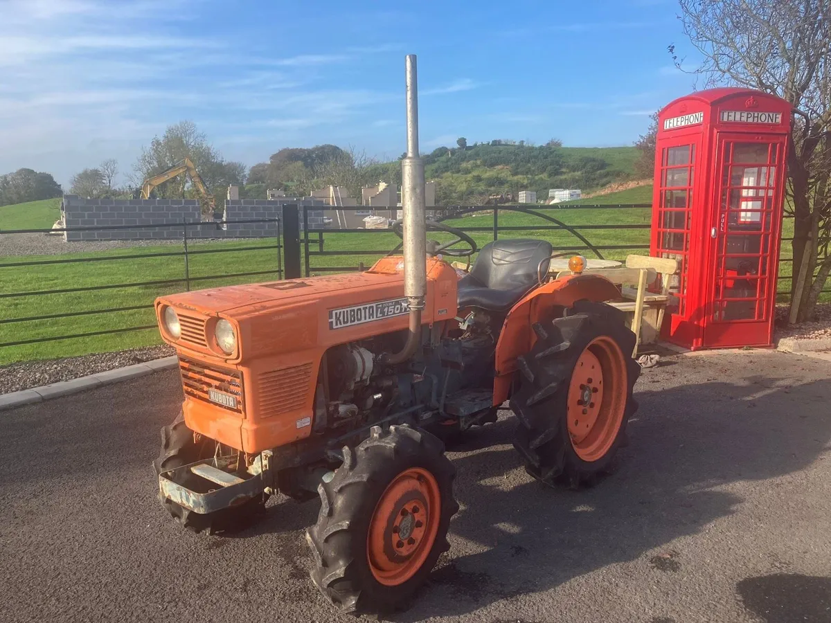 KUBOTA 4 WD GARDEN TRACTOR - Image 1