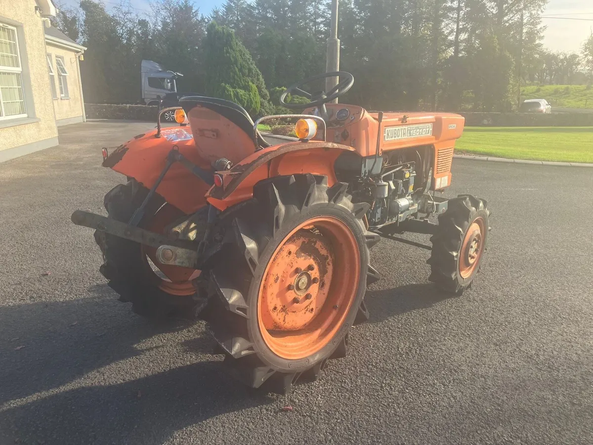 KUBOTA 4 WD GARDEN TRACTOR - Image 4