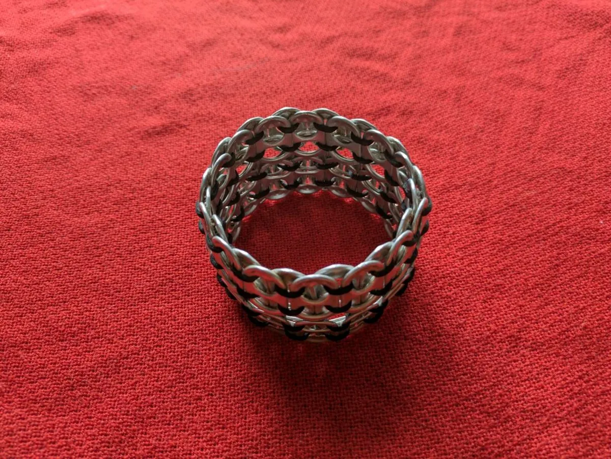 Bracelet made from can tops - Image 3