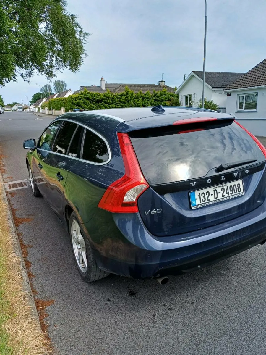 Volvo v60 - Image 3