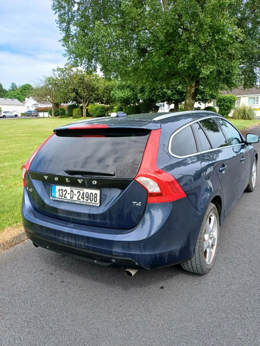Volvo v60 - Image 4