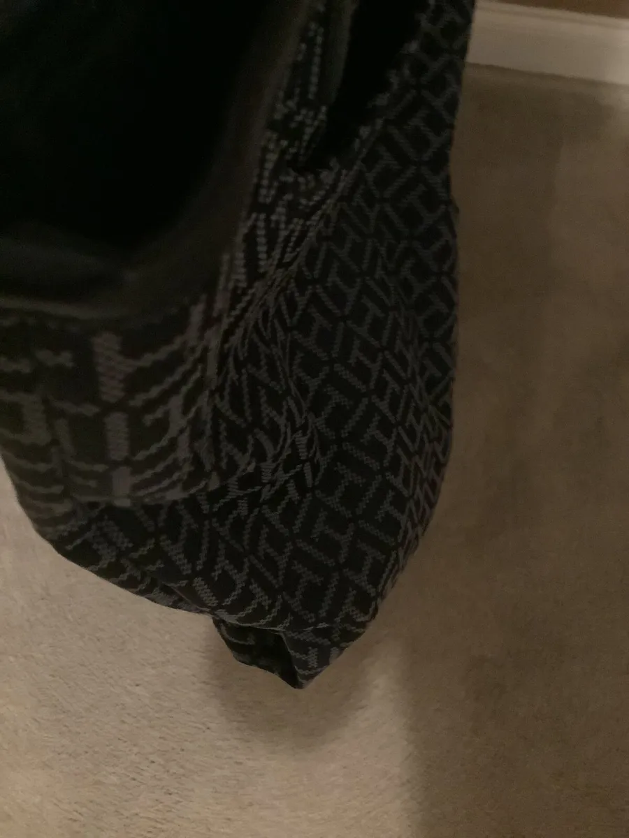 Tommy Hilfiger bag - Image 2