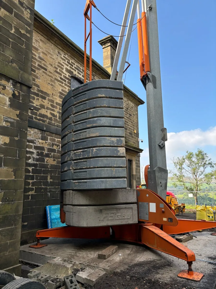 Fb gru 136 self erecting tower crane - Image 2