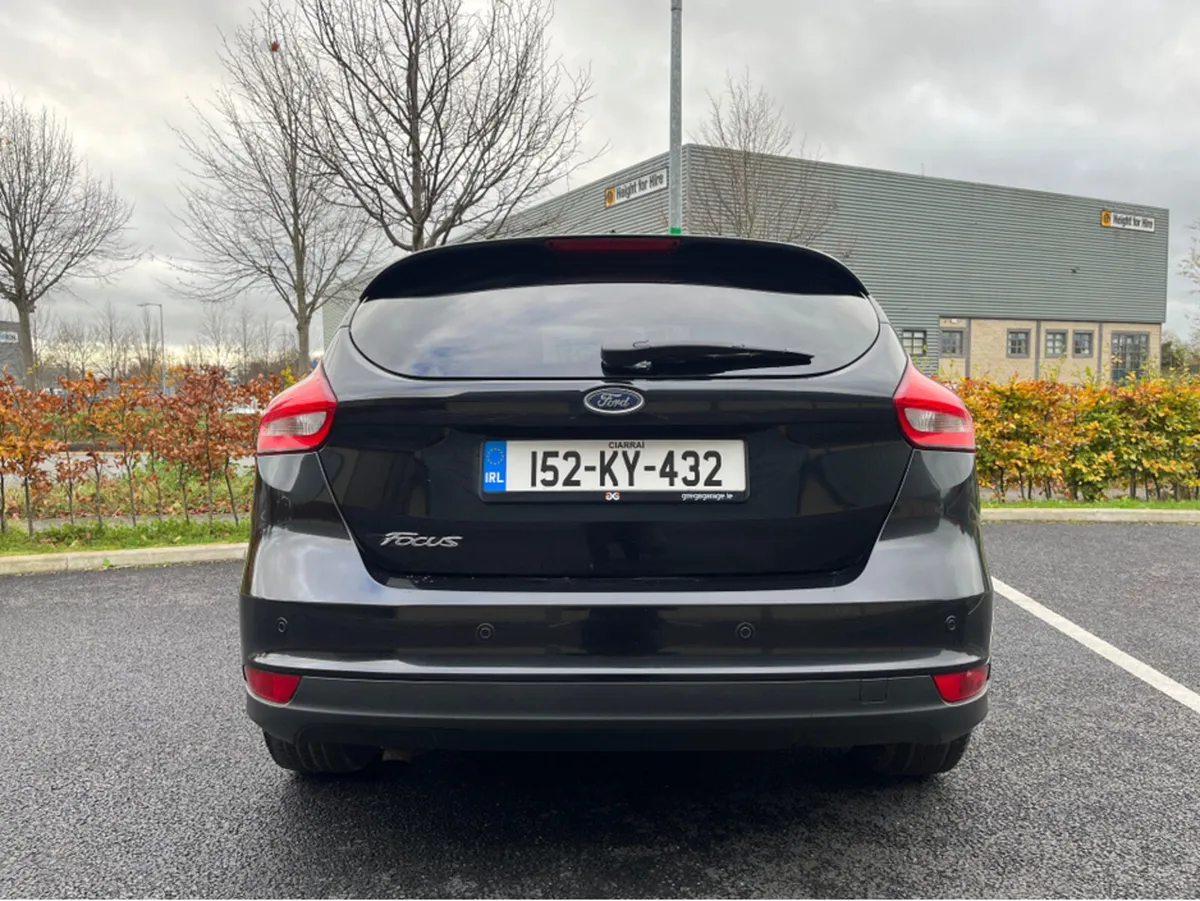 Ford Focus TITANIUM 1.6 TDCI *FULL SERVICE HISTORY - Image 4