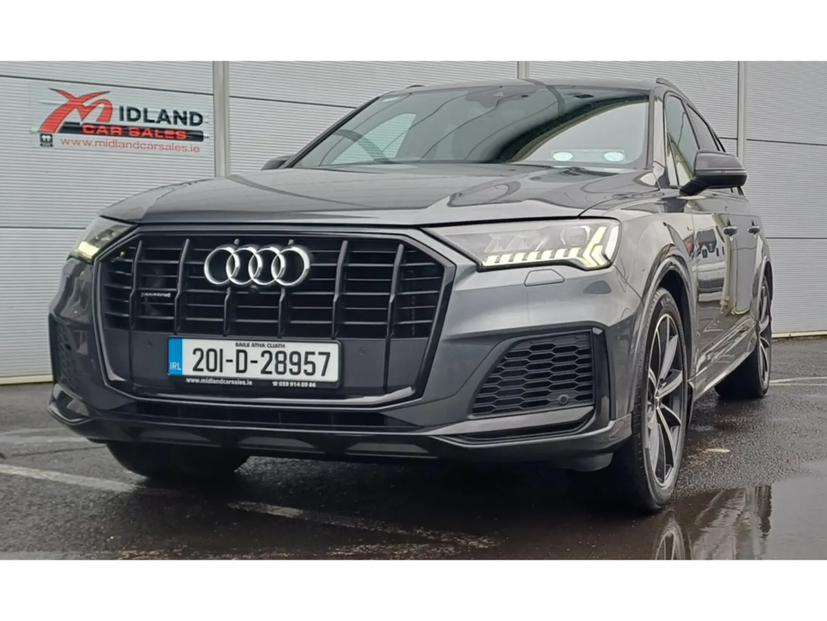 Audi Q7 50 TDI  3.0 QUATTRO S LINE  BLACK EDITION - Image 2