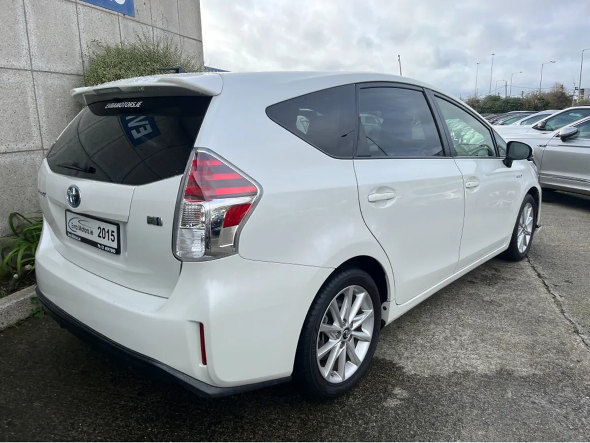 Toyota Prius 7 SEATER AUTOMATIC HYBRID 1.8 PETROL - Image 4