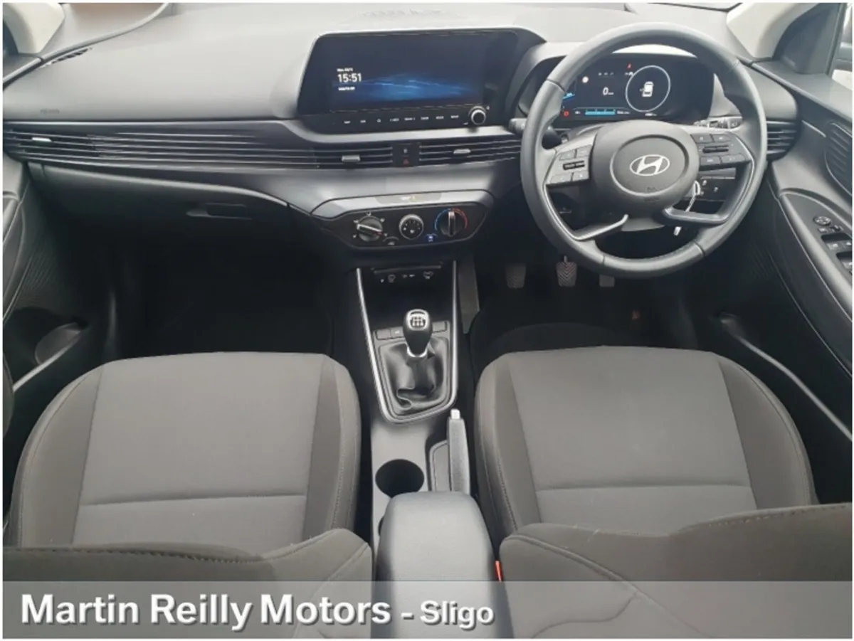 Hyundai i20 Deluxe Plus - Image 2