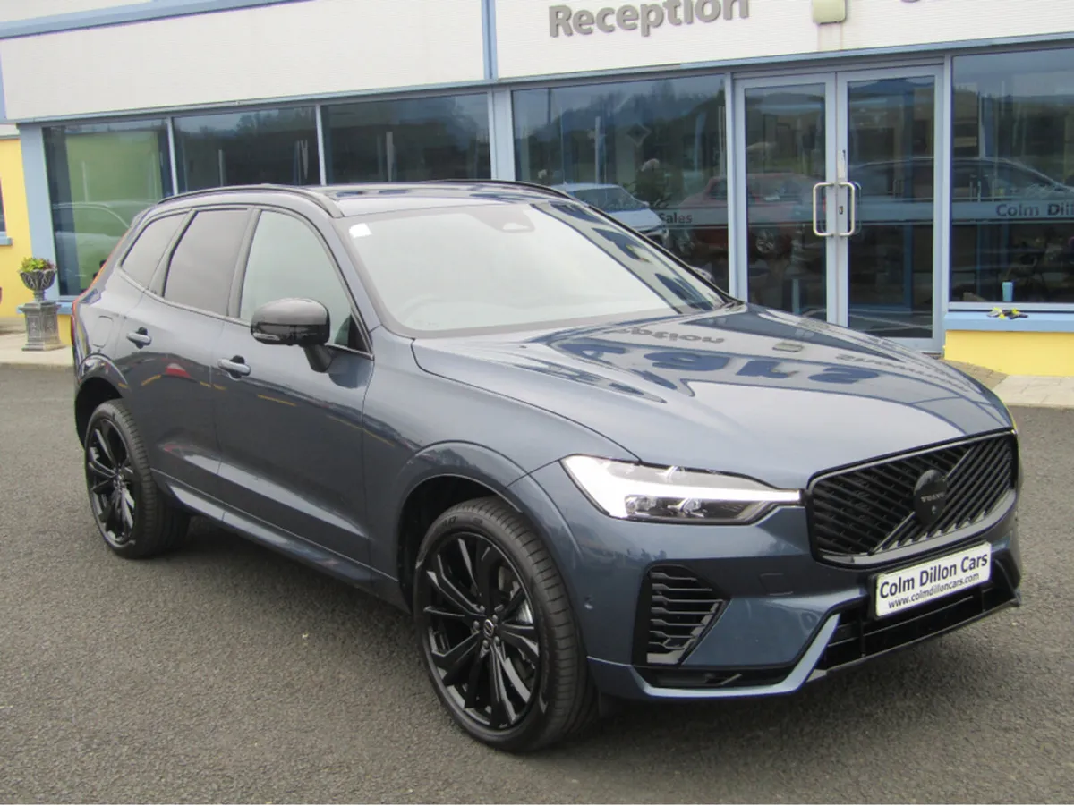 Volvo XC60 T6 BLACK EDITION PHEV - Image 4