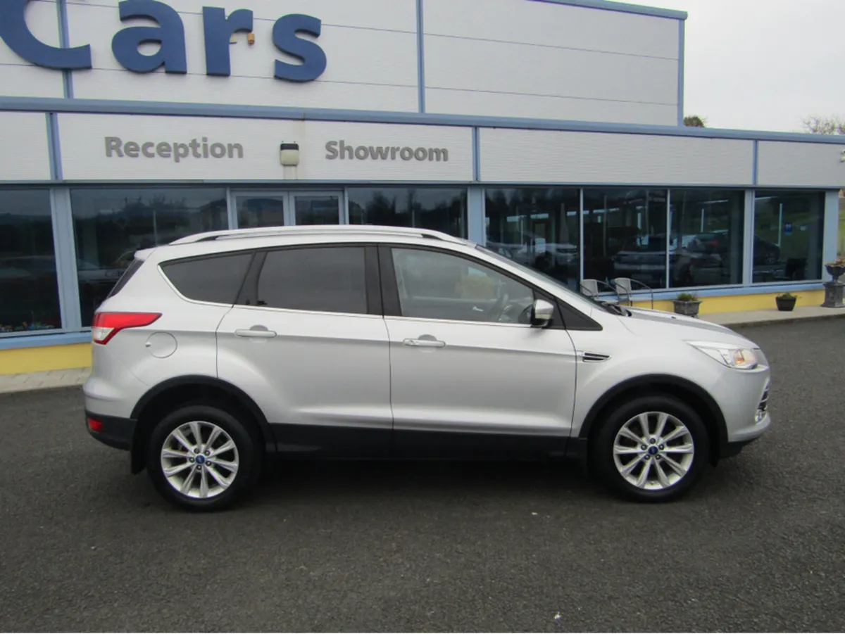 Ford Kuga TITANIUM 2.0 TD 120 S6 M6 F 5DR FWD - Image 3