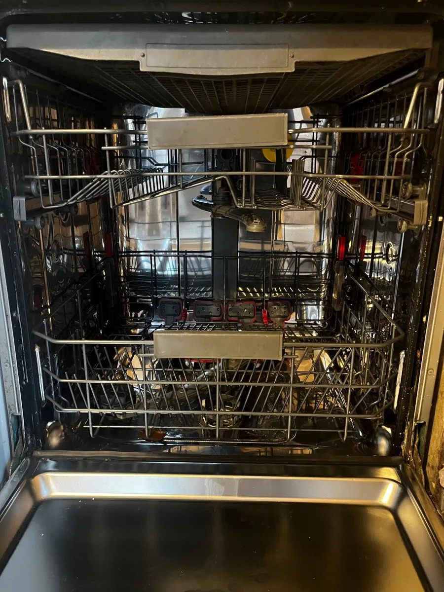 Dishwasher - Image 3