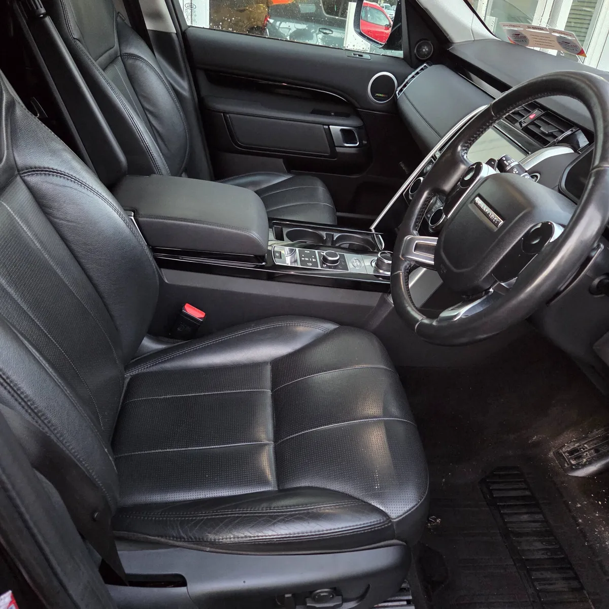 Land Rover Discovery HSE 2019 3.0 - Image 1