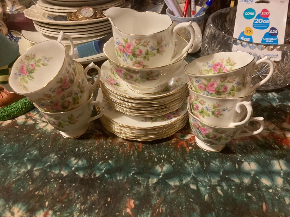 Part vintage royal Albert teaset free postage - Image 1