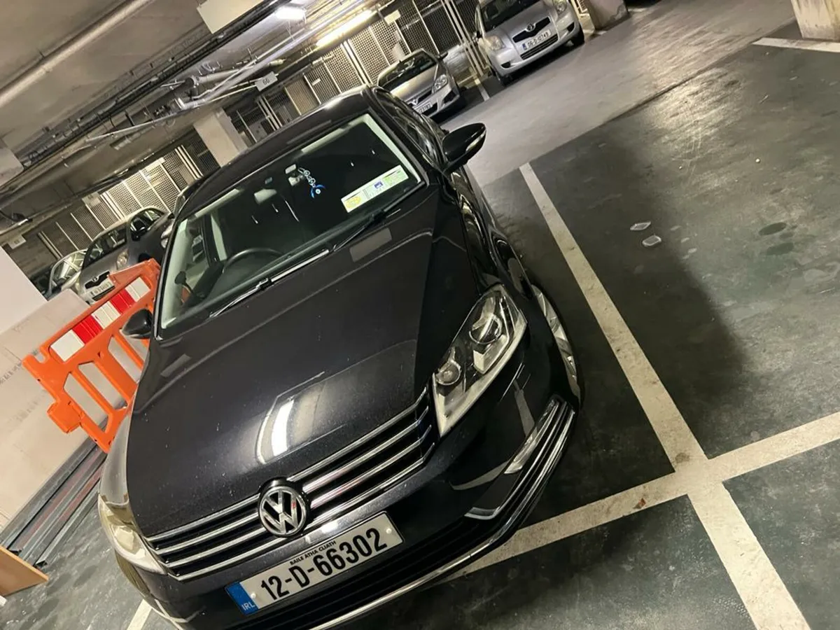Volkswagen Passat 2012 - Image 3