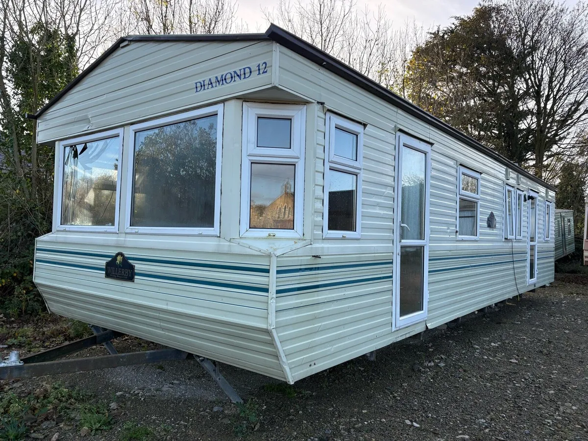 3 bedroom Mobile Home, Double glazed + central - Image 1