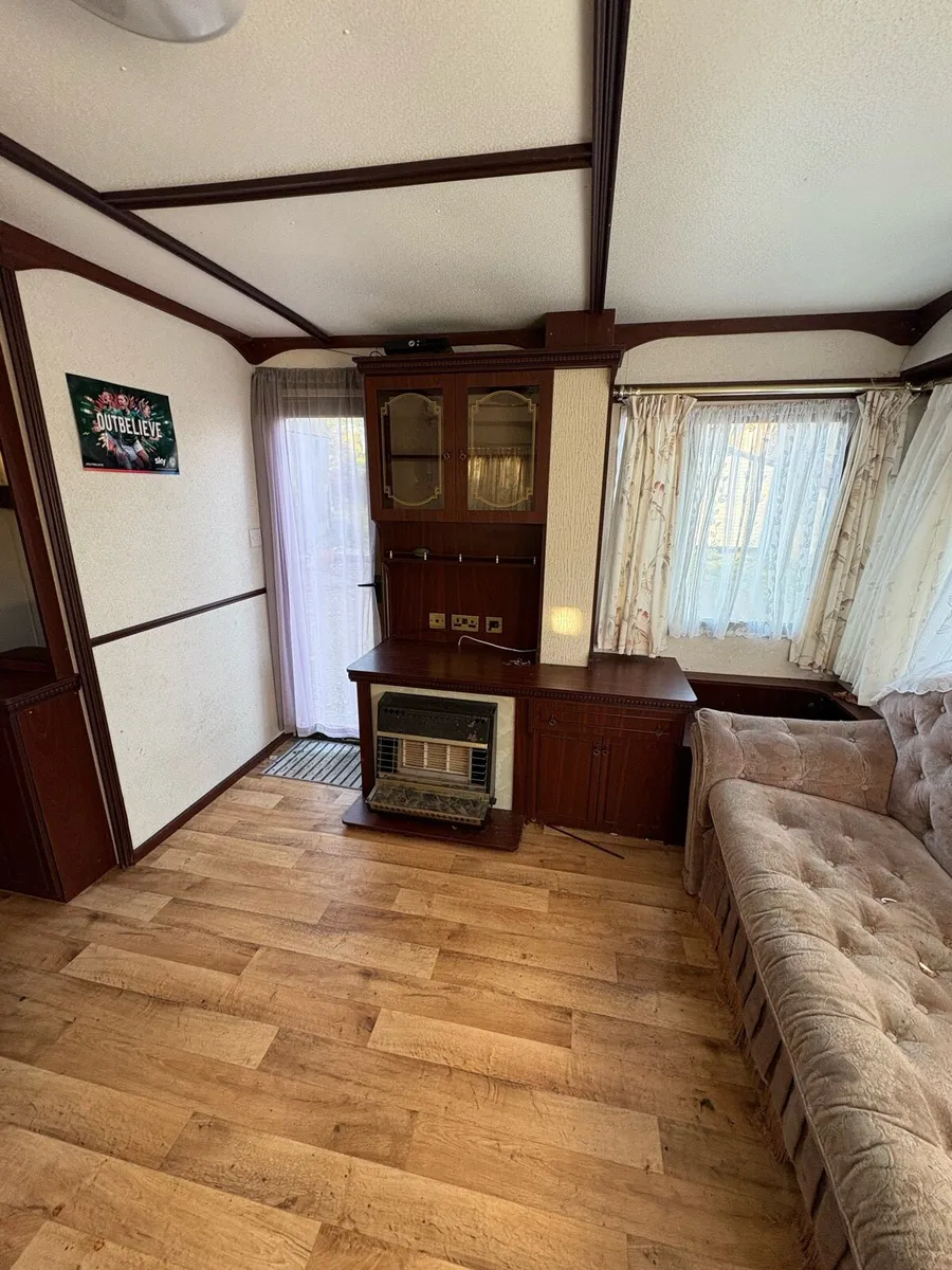 3 bedroom Mobile Home - Image 4