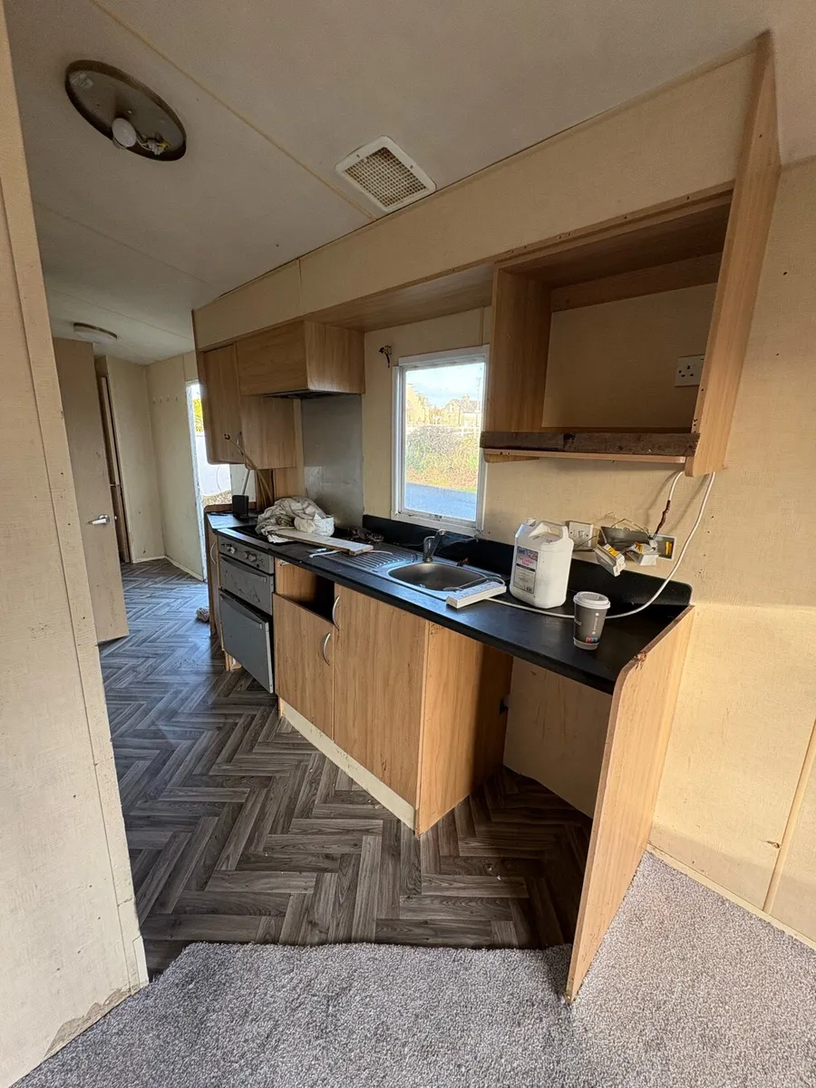 36x10 Mobile Home 3 bedroom - Image 2