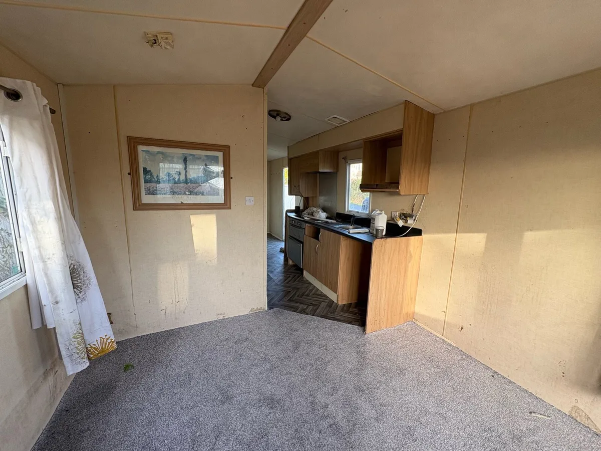 36x10 Mobile Home 3 bedroom - Image 3