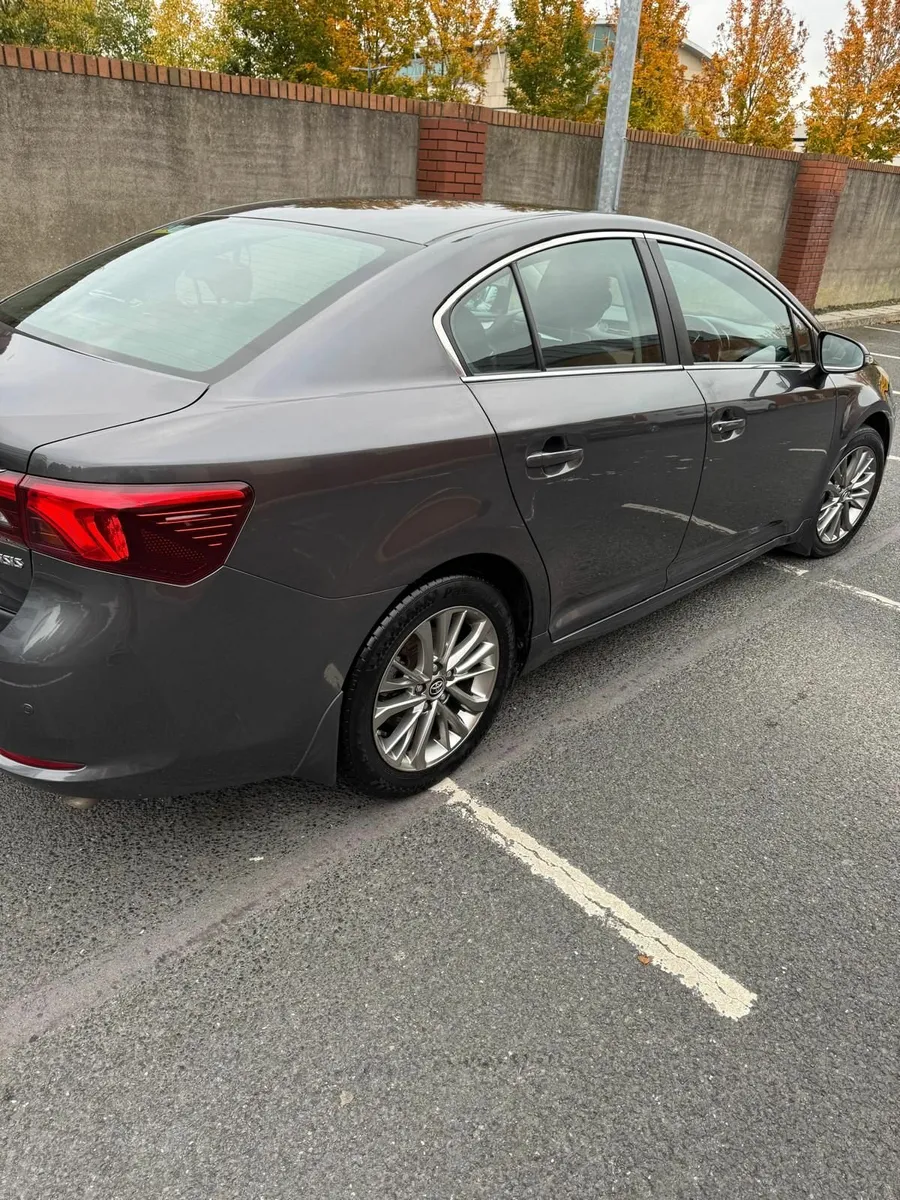 Toyota Avensis 2018 - Image 3