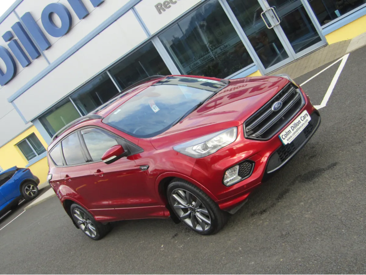 Ford Kuga 1.5 120PS M6 FWD 4DR ST-LINE - Image 2