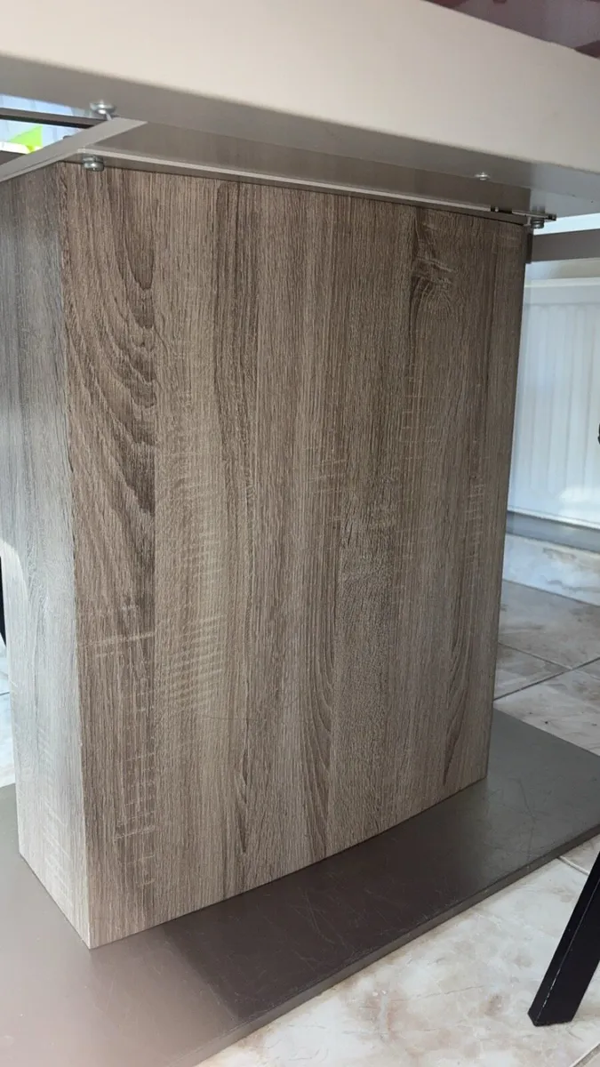 Lucci Dining Table €3k (Solid GLASS) - Image 4