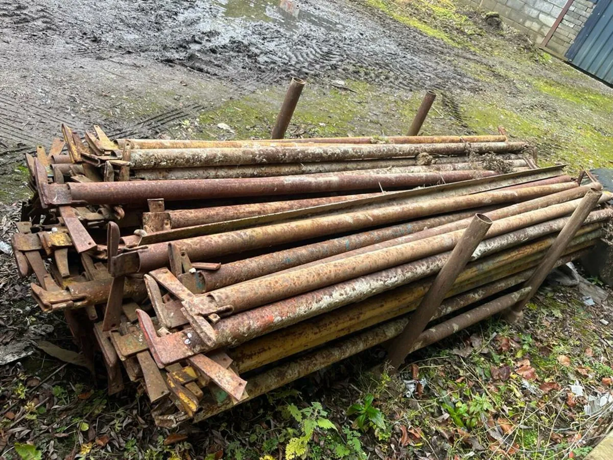 Scaffolding for sale - Image 3