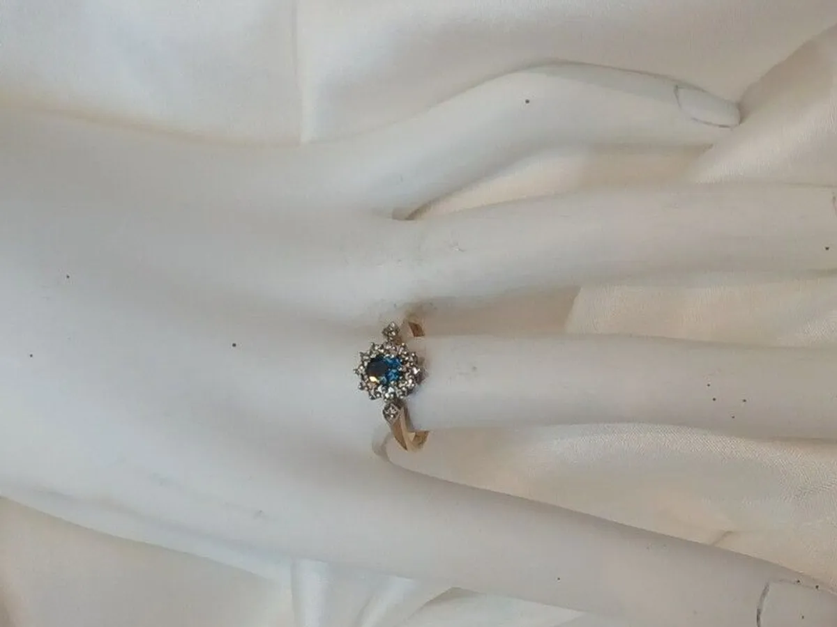 Diamond and Topaz Gold Ring - Image 4