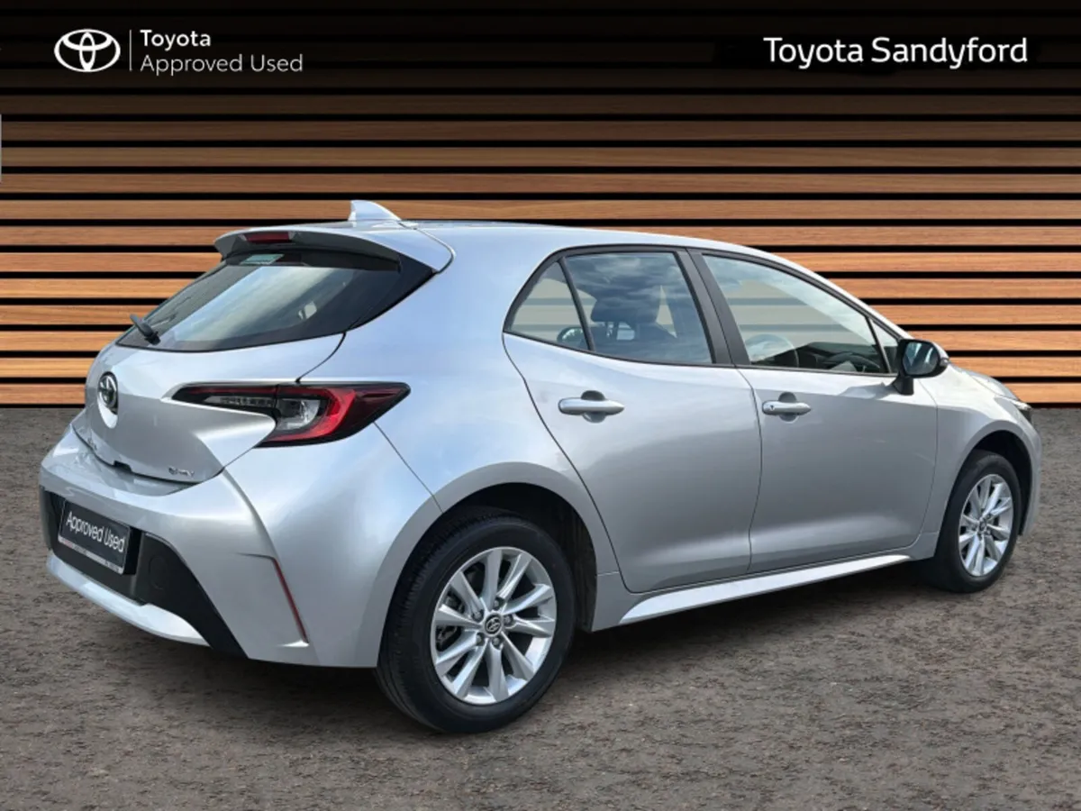 Toyota Corolla HYBRID LUNA HATCHBACK // REAR CAMER - Image 2