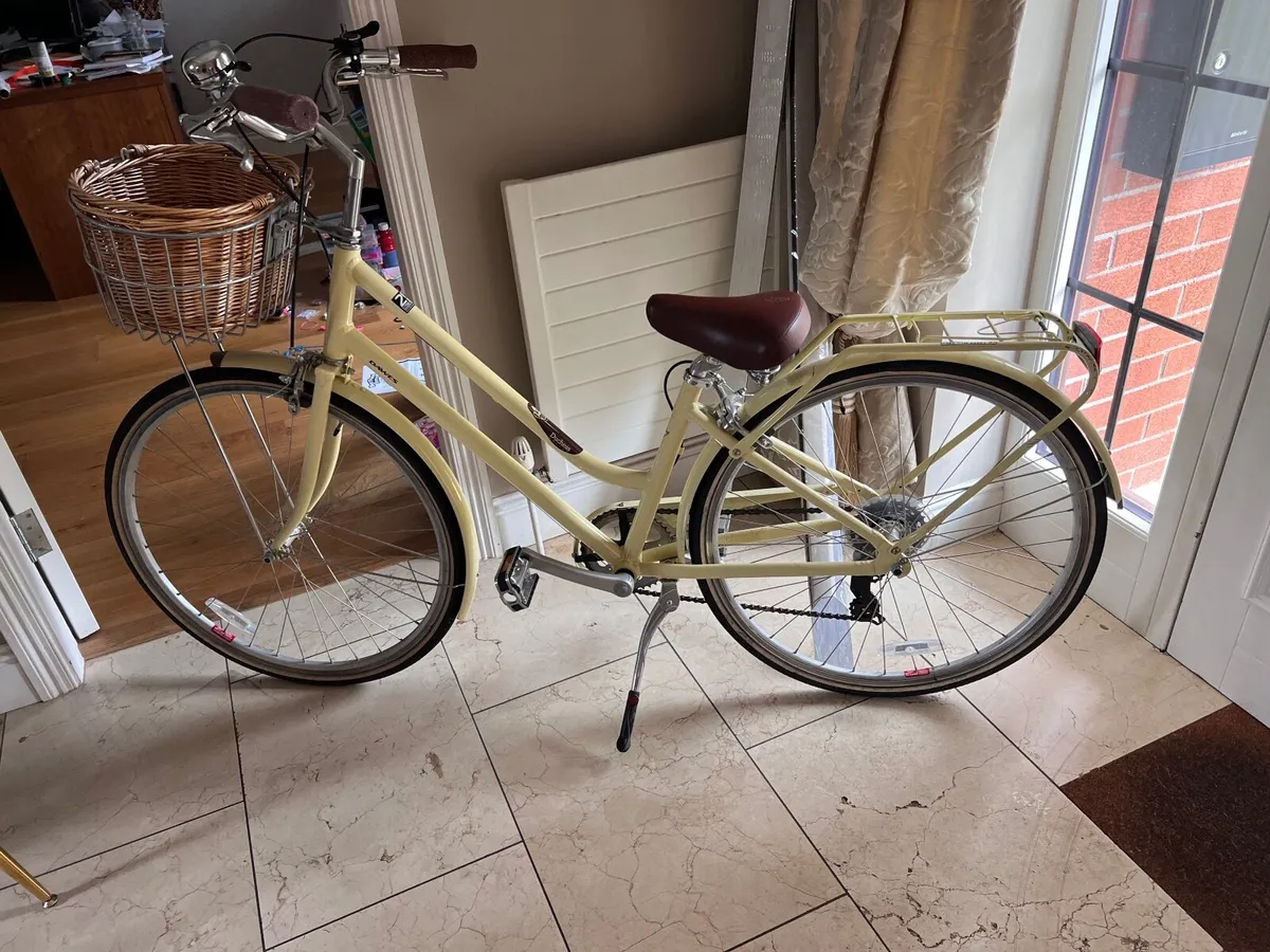 Bicycle Ladies - Image 1