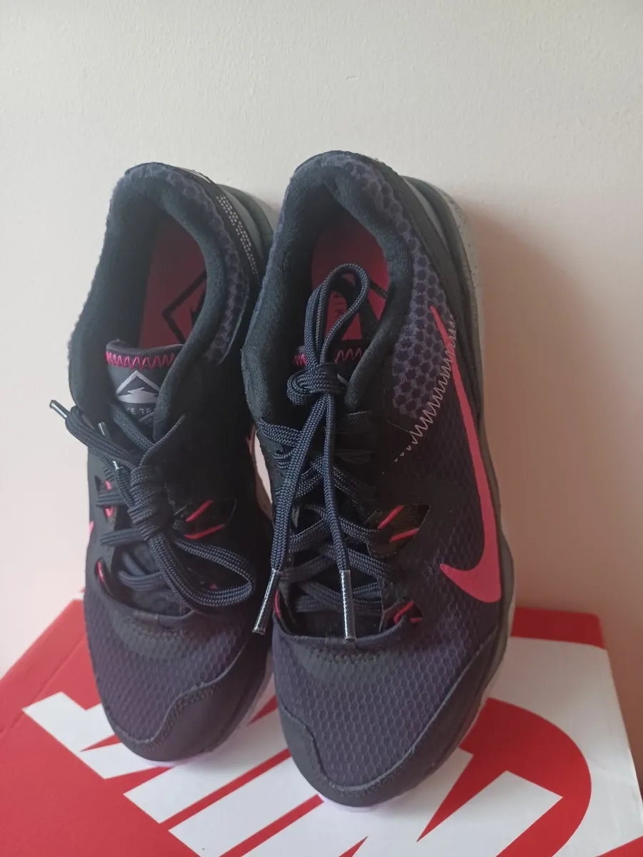 Nike Trail trainers for women - Image 3