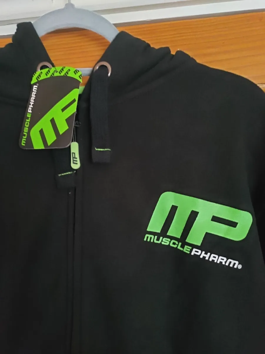 MusclePharm Gym hoodie L New - Image 3