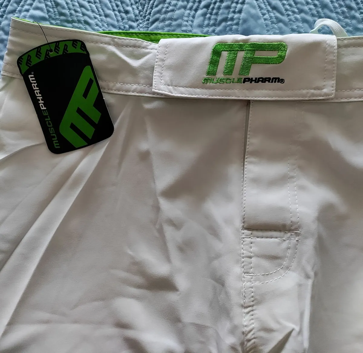 MusclePharm Gym shorts L New - Image 3