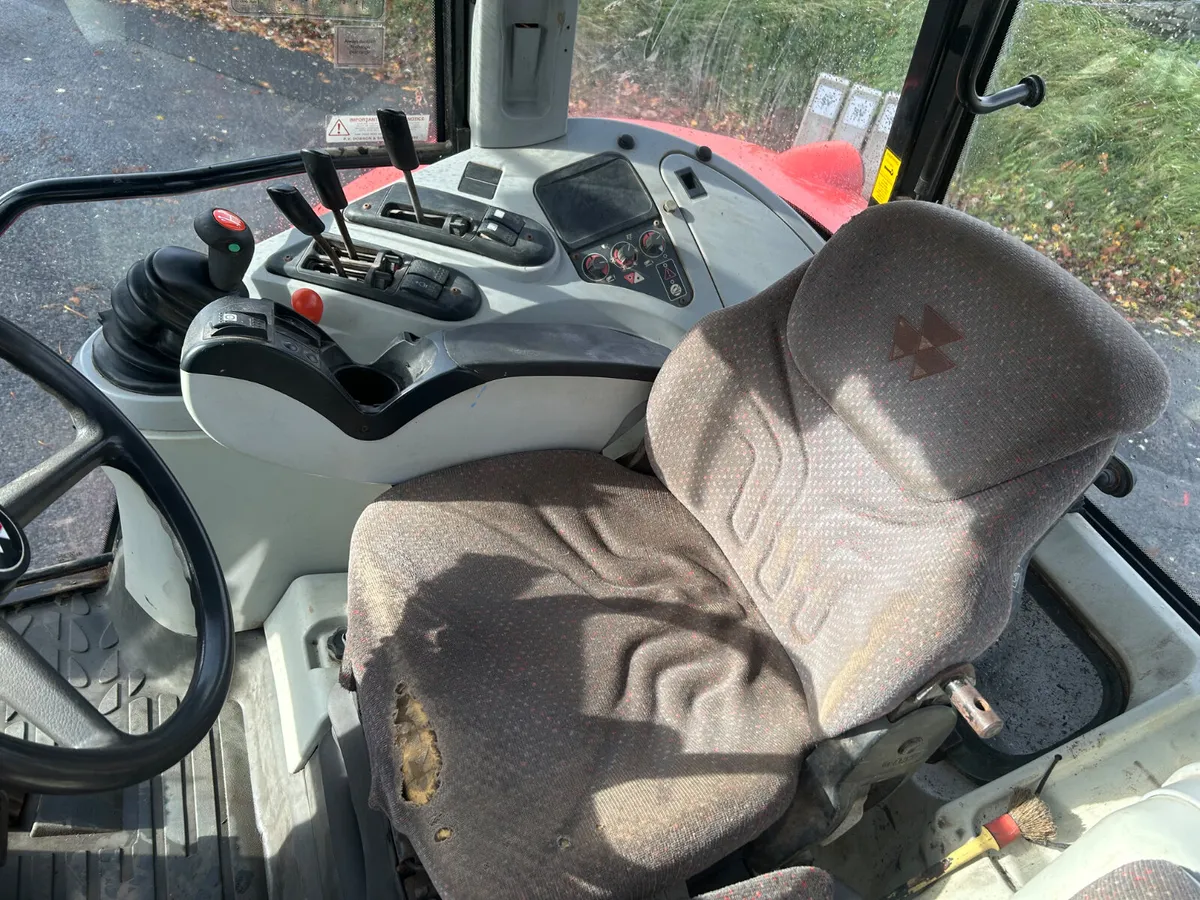 2004 Massey Ferguson 6465 - Image 2