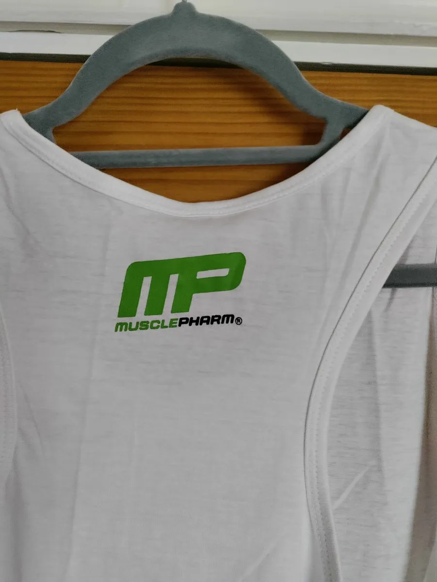 MusclePharm Gym vest top L New - Image 4