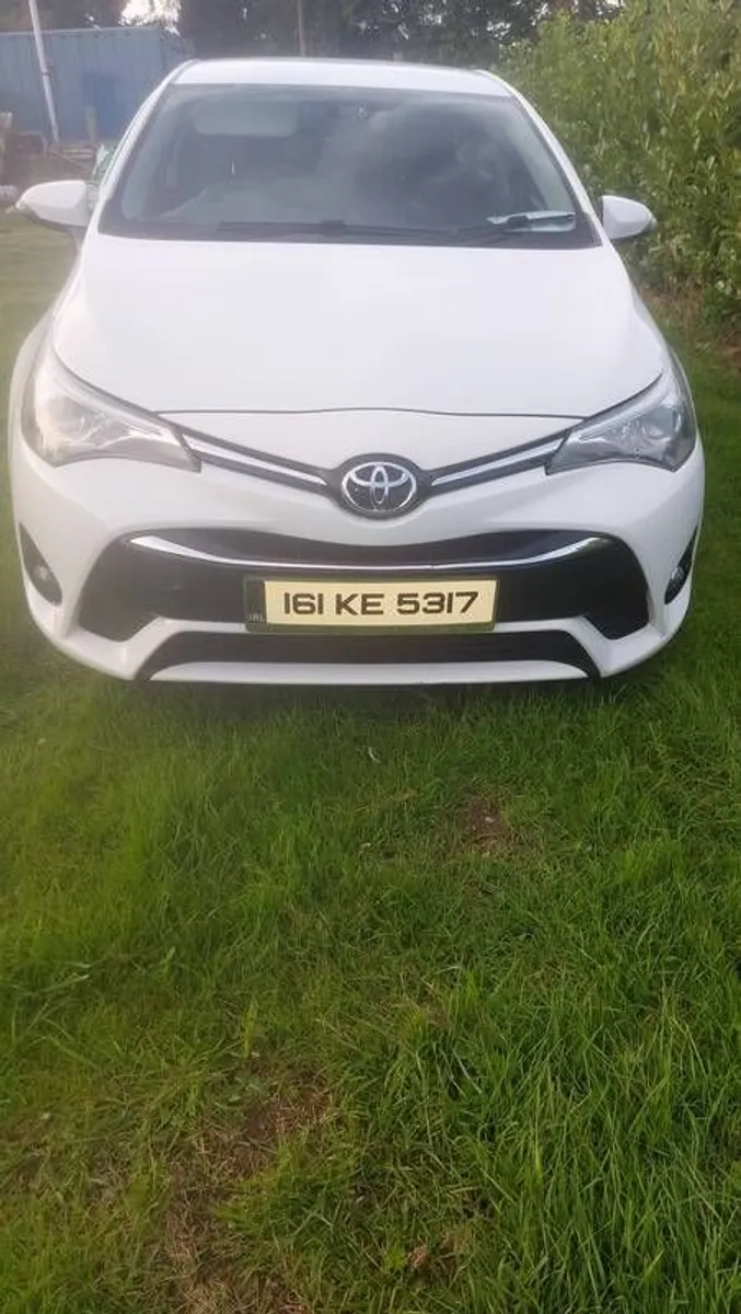 2016 Toyota Avensis - Image 1