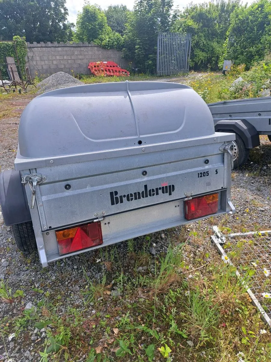 Lovely trailer - Image 2